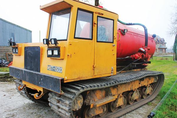 Rubber tracks offer slurry spreading solutions Rubber tracks offer slurry spreading solutions