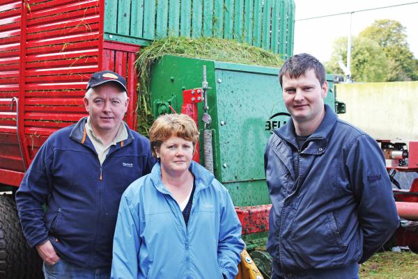 Dairy enterprise mix with contract zero grazing Dairy enterprise mix with contract zero grazing