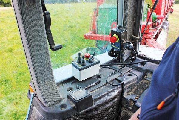 Dairy enterprise mix with contract zero grazing Dairy enterprise mix with contract zero grazing