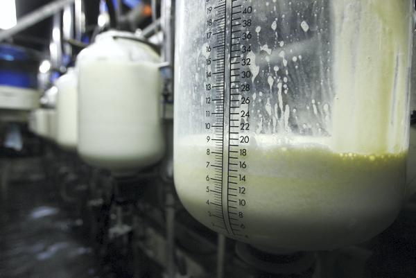 Co-ops must give farmers benefit of milk price Co-ops must give farmers benefit of milk price