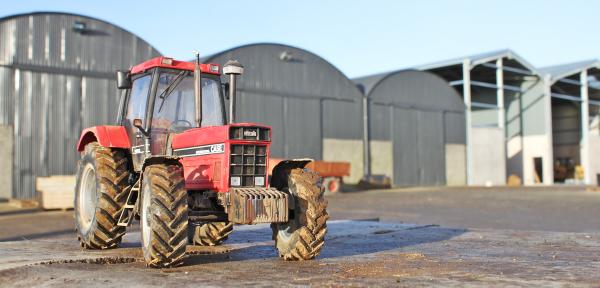 Model tractors get 800,000 hits a month Model tractors get 800,000 hits a month