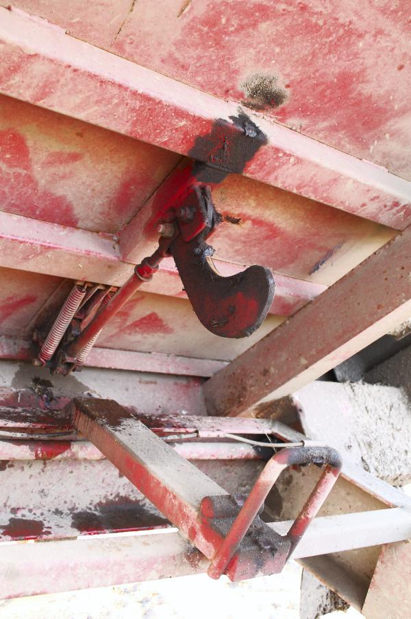 Silage trailer pre-season checks need care and attention Silage trailer pre-season checks need care and attention