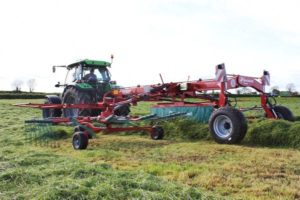 Ehlo Rake Grass event brings out the latest - Premium