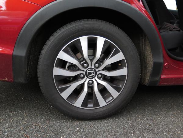 Style, space and economy in Civic Tourer Style, space and economy in Civic Tourer