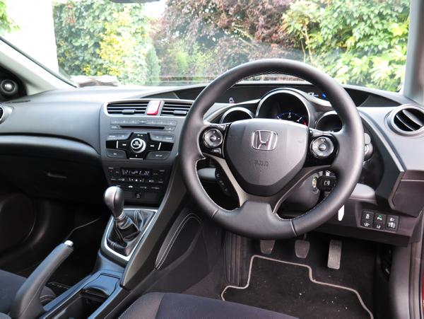 Style, space and economy in Civic Tourer Style, space and economy in Civic Tourer