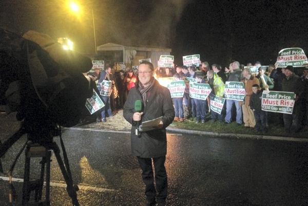 Farmers commence second wave of beef factory protests Farmers commence second wave of beef factory protests