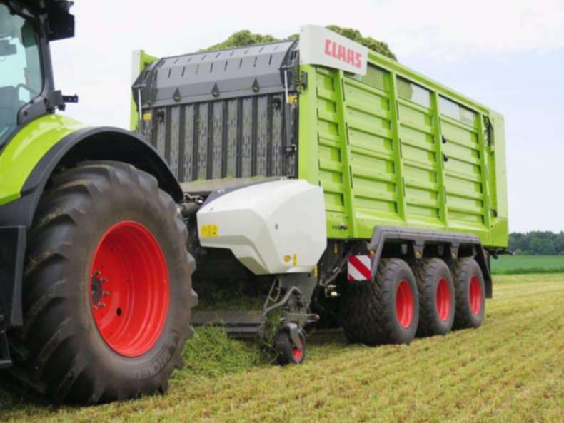 Claas shows off new mower bed design - Premium