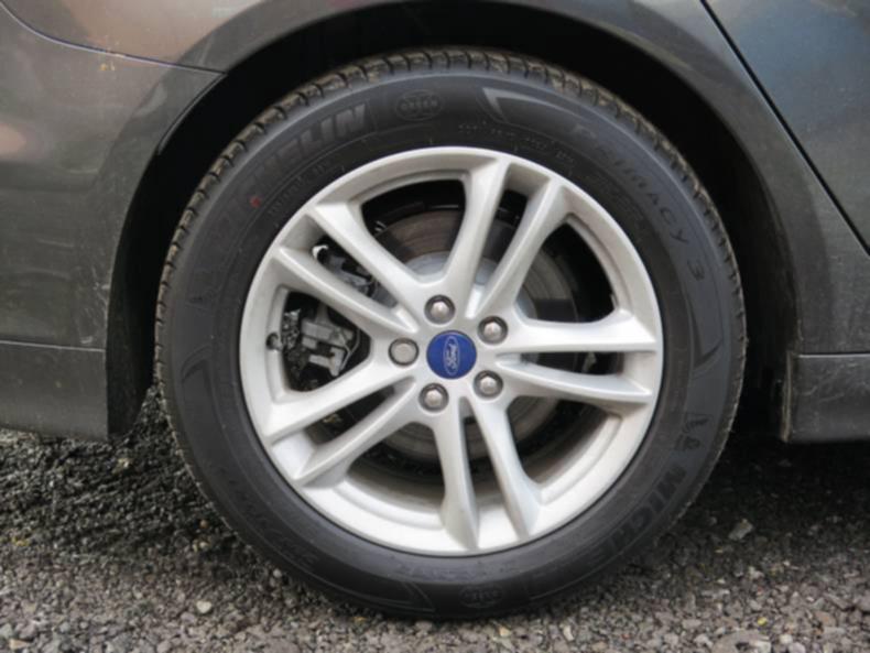 Ford’s new Mondeo trims its diet despite its size Ford’s new Mondeo trims its diet despite its size