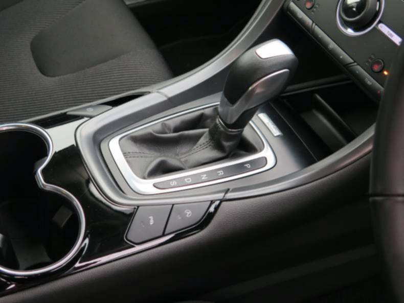 Ford’s new Mondeo trims its diet despite its size Ford’s new Mondeo trims its diet despite its size