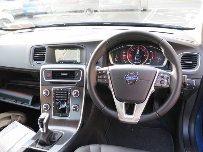 Volvo S60 - new style with new economy Volvo S60 - new style with new economy