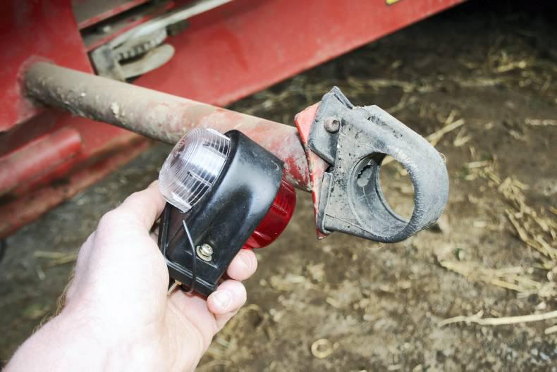 Trailer lights getting them working on the road Premium