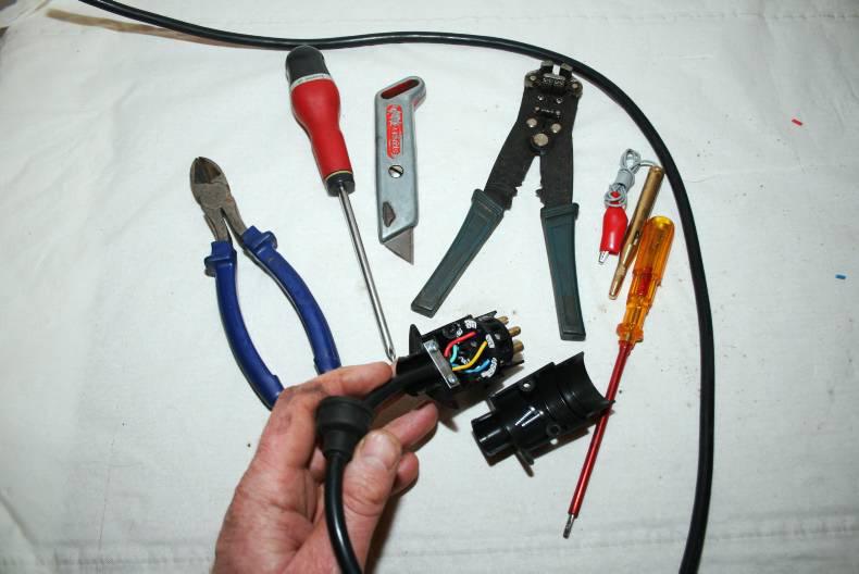 Trailer lights getting them working on the road 25 March 2015 Premium