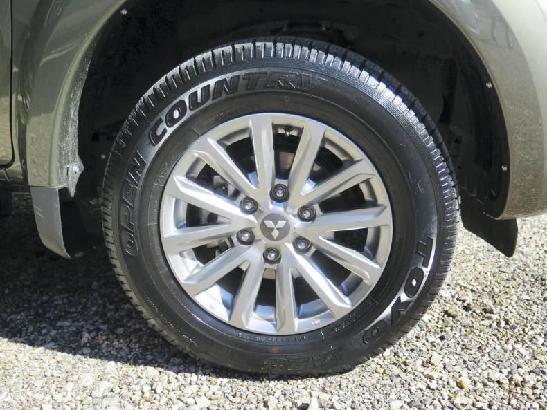 Mitsubishi swings economy benefits with new-look L200 pick-up Mitsubishi swings economy benefits with new-look L200 pick-up