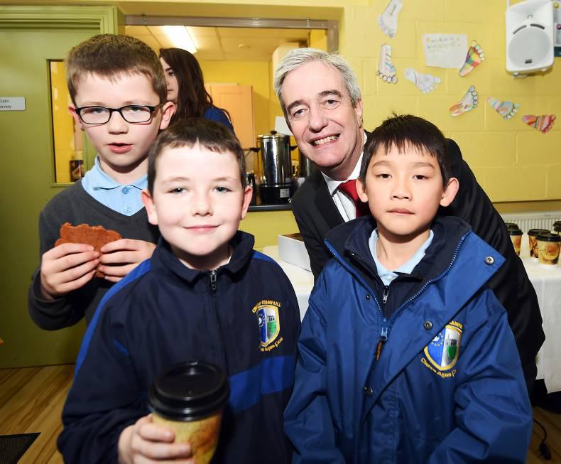 Cavan community win high-speed fibre broadband Cavan community win high-speed fibre broadband