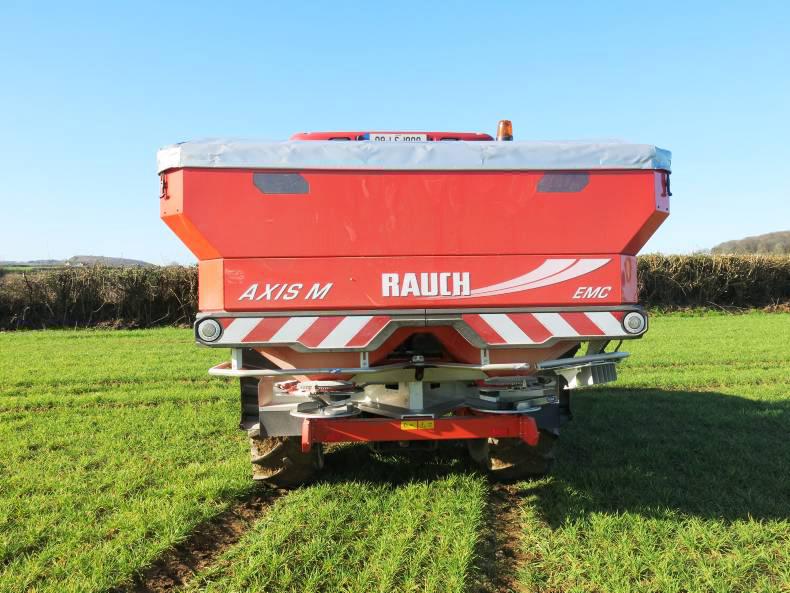 Watch: Clever Rauch gives precise fertiliser spread control Watch: Clever Rauch gives precise fertiliser spread control