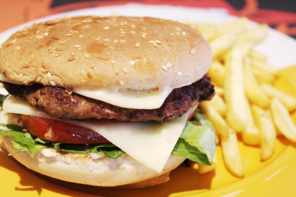 Fonterra upgrades cheese plant to supply fast food companies 