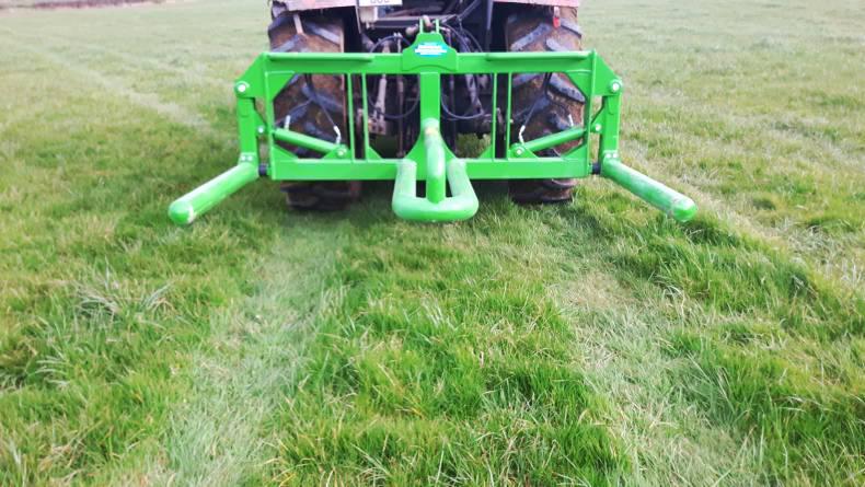 A unique bale handler from Rohan Engineering A unique bale handler from Rohan Engineering