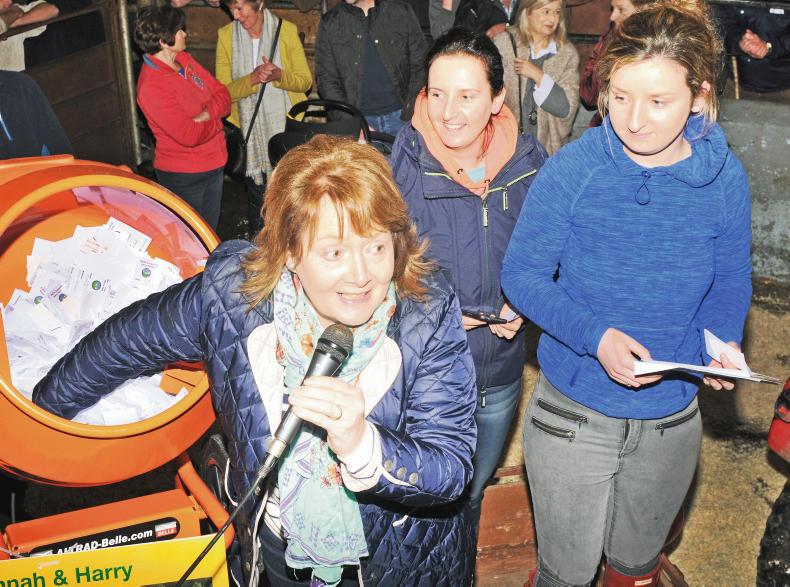 It’s better to light a candle than curse the dark It’s better to light a candle than curse the dark