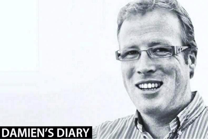 Politics: a justified salary for a thankless job Politics: a justified salary for a thankless job