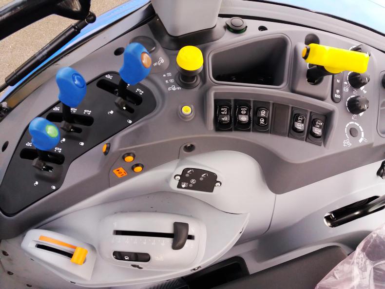 Tractor test drive: New Holland T5. 120 Tractor test drive: New Holland T5. 120