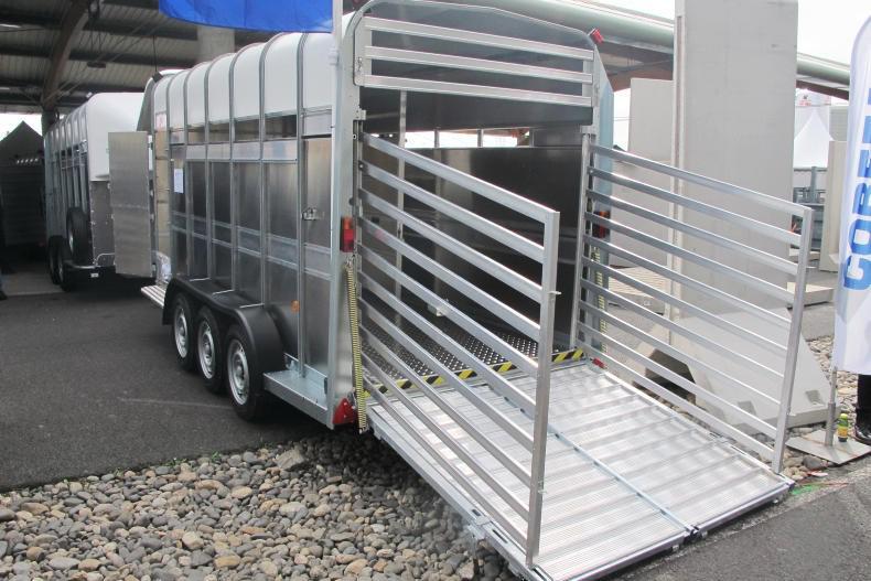 Farmers active in machinery market Farmers active in machinery market