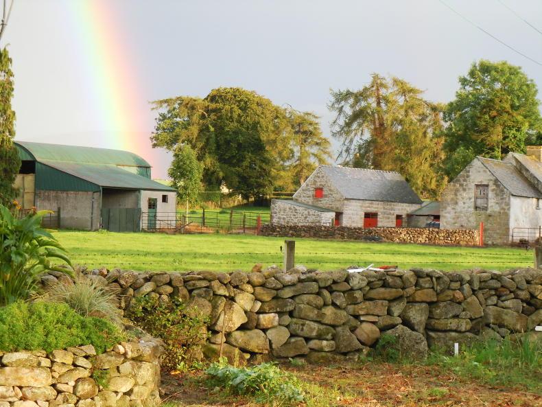 Weekend weather: changeable but warm, with rain or showers at times Weekend weather: changeable but warm, with rain or showers at times