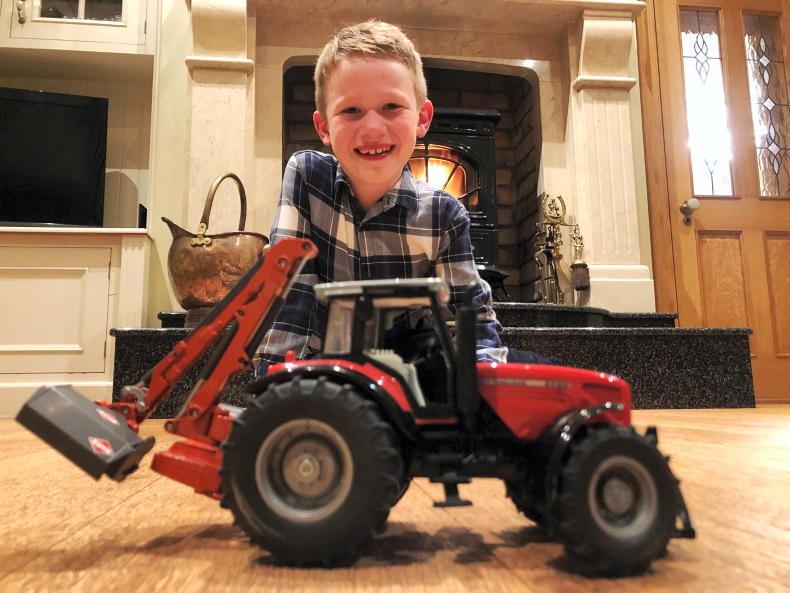Toy review: Siku Massey Ferguson and Kuhn hedge cutter put to test Toy review: Siku Massey Ferguson and Kuhn hedge cutter put to test
