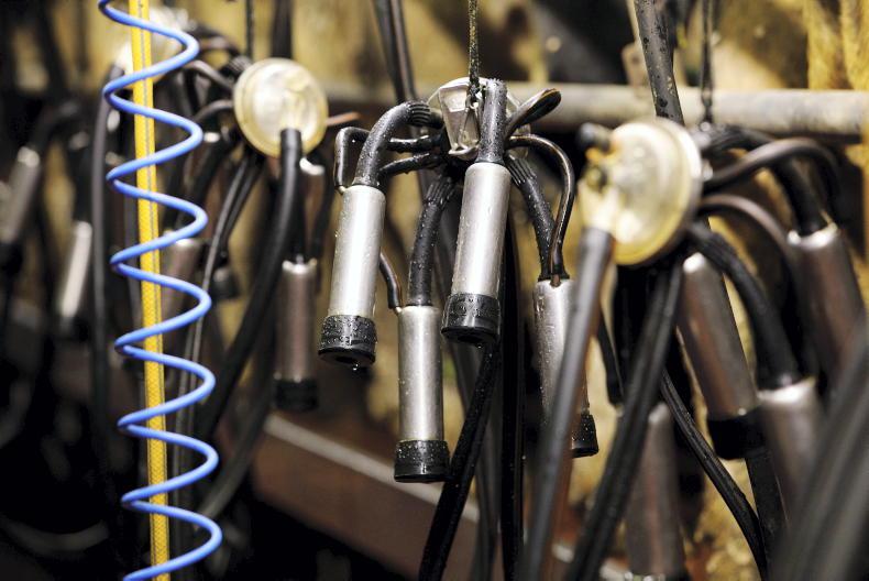 Farmers ‘losing out’ on 10c/l in fixed milk price contracts - TD Cahill Farmers ‘losing out’ on 10c/l in fixed milk price contracts - TD Cahill