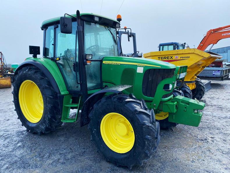 2007 John Deere 6220 sells for €33,400 2007 John Deere 6220 sells for €33,400