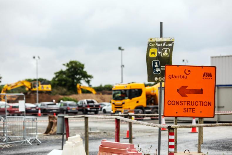 Dairy Trends: supply still forcing buyers on to market Dairy Trends: supply still forcing buyers on to market