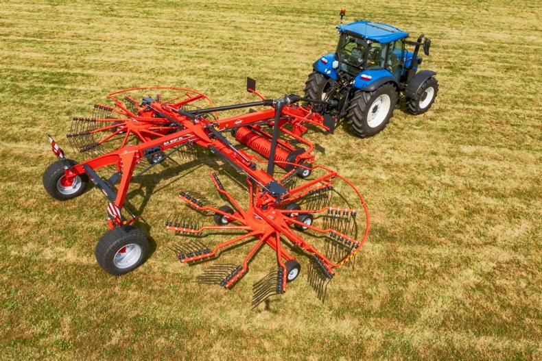 Kuhn introduces new twin-rotor rake with a central pickup