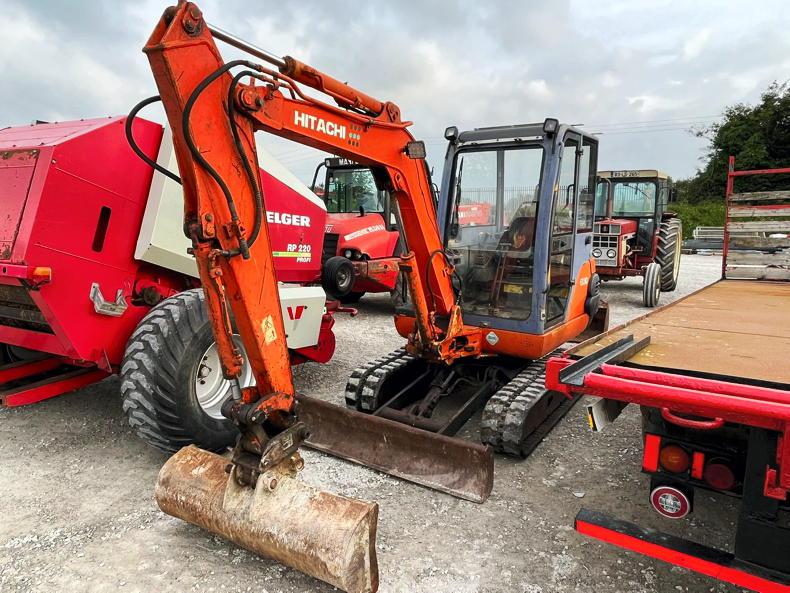 A 2017 Hitachi Zaxis 38U 3t digger sells for €26,250 at Hennessy’s auction A 2017 Hitachi Zaxis 38U 3t digger sells for €26,250 at Hennessy’s auction