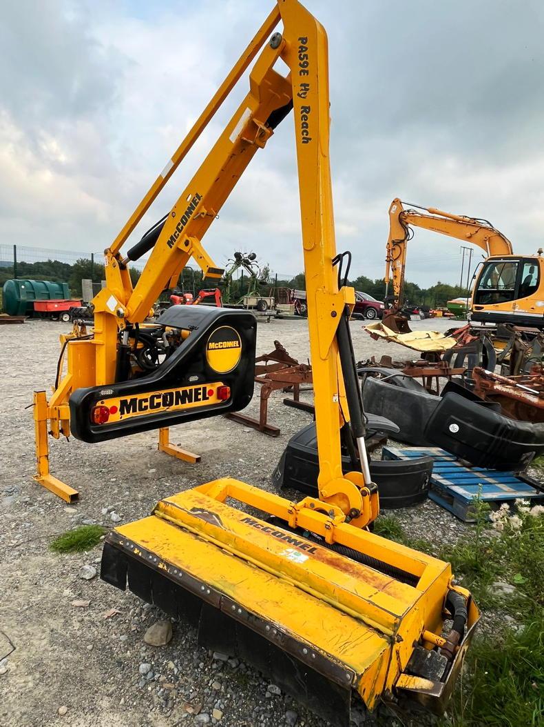 A 2017 Hitachi Zaxis 38U 3t digger sells for €26,250 at Hennessy’s auction A 2017 Hitachi Zaxis 38U 3t digger sells for €26,250 at Hennessy’s auction