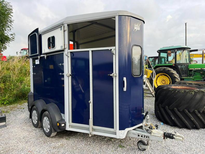 A 2017 Hitachi Zaxis 38U 3t digger sells for €26,250 at Hennessy’s auction A 2017 Hitachi Zaxis 38U 3t digger sells for €26,250 at Hennessy’s auction