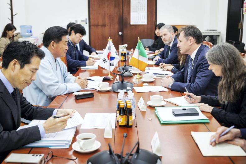 Big push to open South Korea Big push to open South Korea