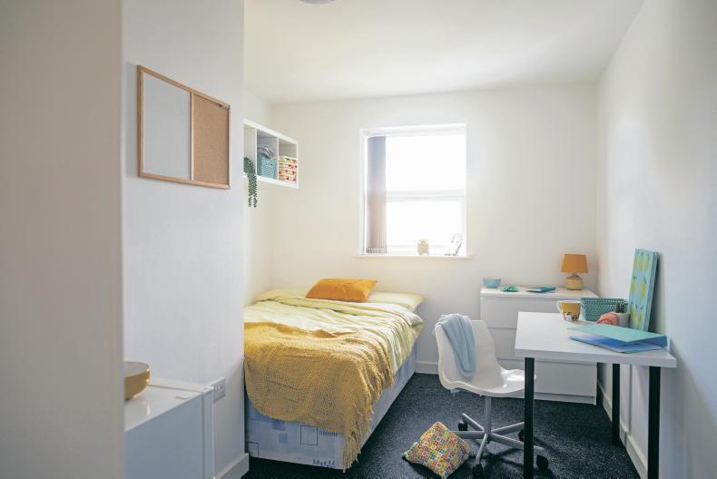 Accommodation prices and scams causing huge concern for students Accommodation prices and scams causing huge concern for students