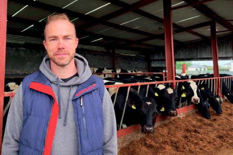 Supporting udder health and comfort in early lactation Supporting udder health and comfort in early lactation