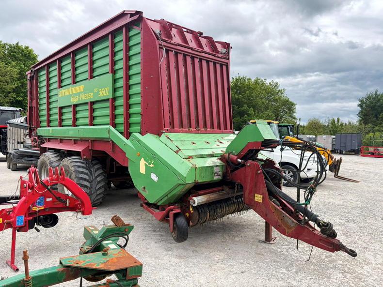 Low houred Deere tops Laois auction Low houred Deere tops Laois auction