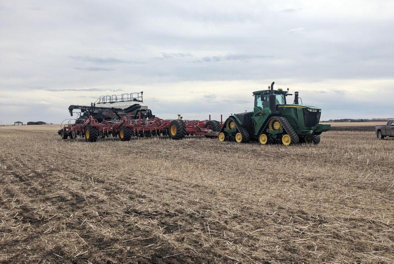 Inside the 3,000ac Canadian farm sowing 38 acres an hour Inside the 3,000ac Canadian farm sowing 38 acres an hour