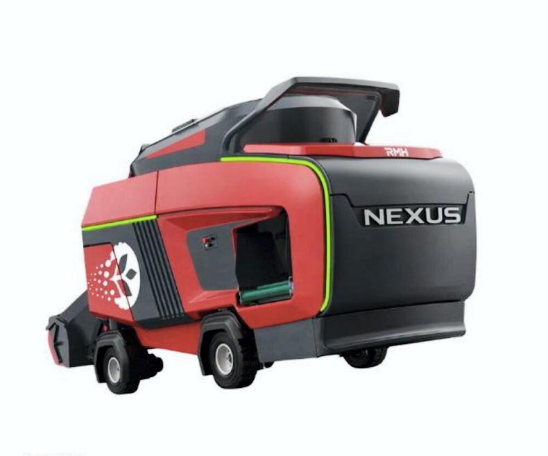 New autonomous electric feeder robot loads, mixes and feeds livestock New autonomous electric feeder robot loads, mixes and feeds livestock
