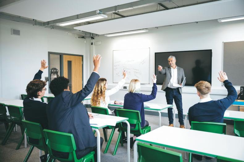 Back-to-school costs for secondary students top €1,200 Back-to-school costs for secondary students top €1,200