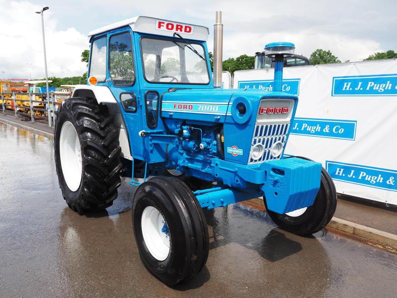 Vintage Ford 7000 sells for over €58,000 at auction Vintage Ford 7000 sells for over €58,000 at auction