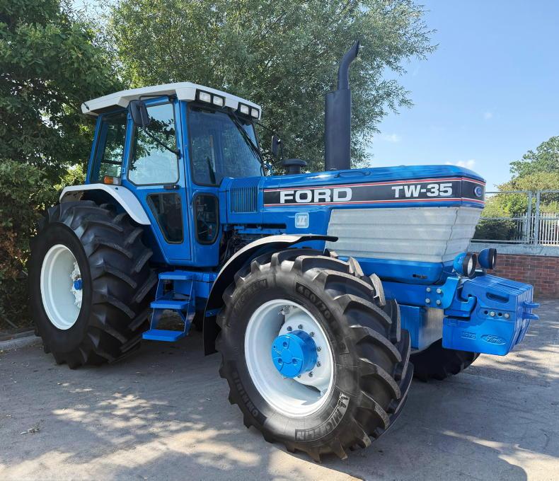 Vintage Ford 7000 sells for over €58,000 at auction Vintage Ford 7000 sells for over €58,000 at auction