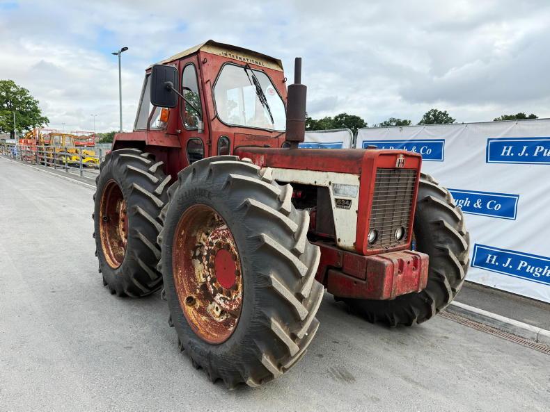Vintage Ford 7000 sells for over €58,000 at auction Vintage Ford 7000 sells for over €58,000 at auction