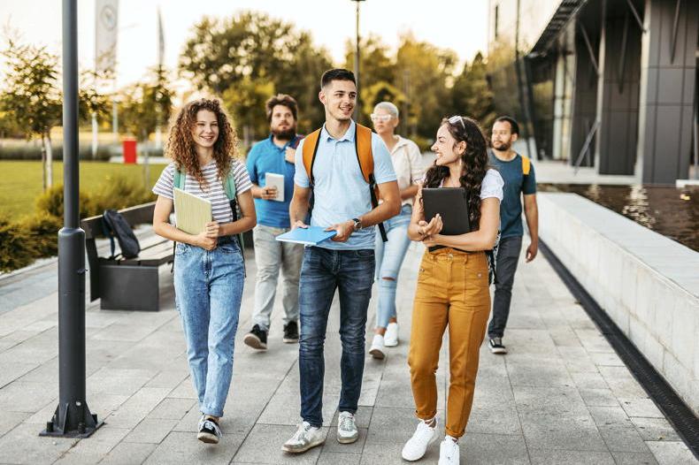 Expert money tips for students starting college Expert money tips for students starting college
