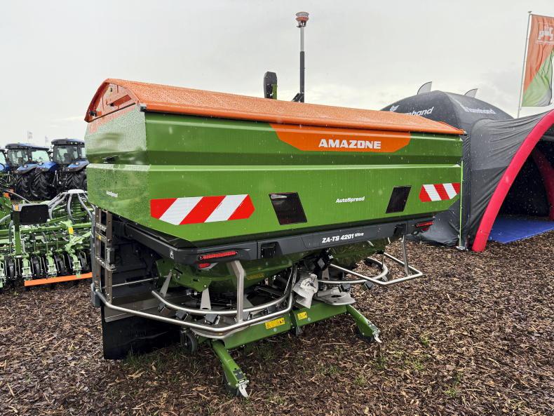 Ploughing highlights: Amazone self-adjusting spreader makes Irish debut Ploughing highlights: Amazone self-adjusting spreader makes Irish debut