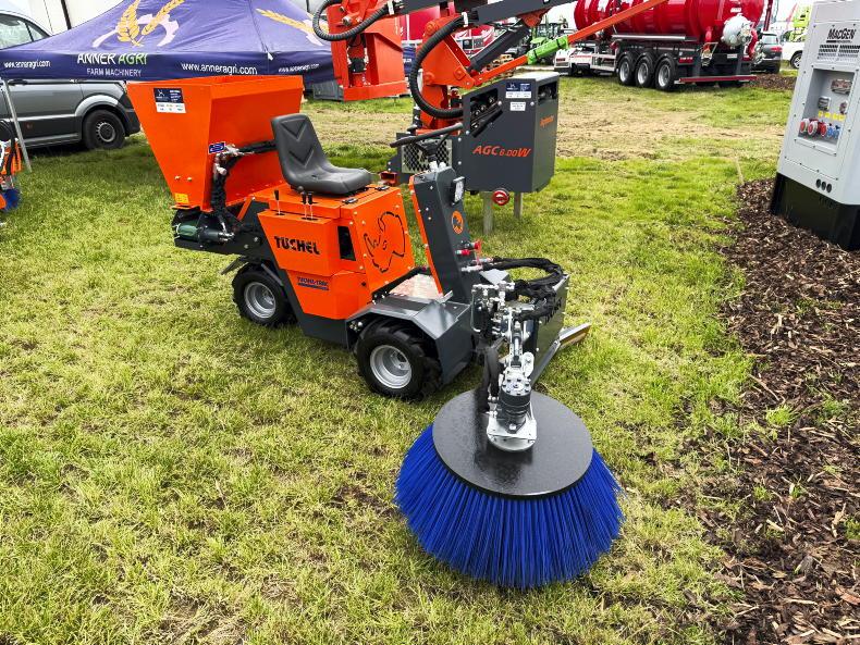 Ploughing highlights: Anner Agri unveils new Tuchel cubicle bedder Ploughing highlights: Anner Agri unveils new Tuchel cubicle bedder