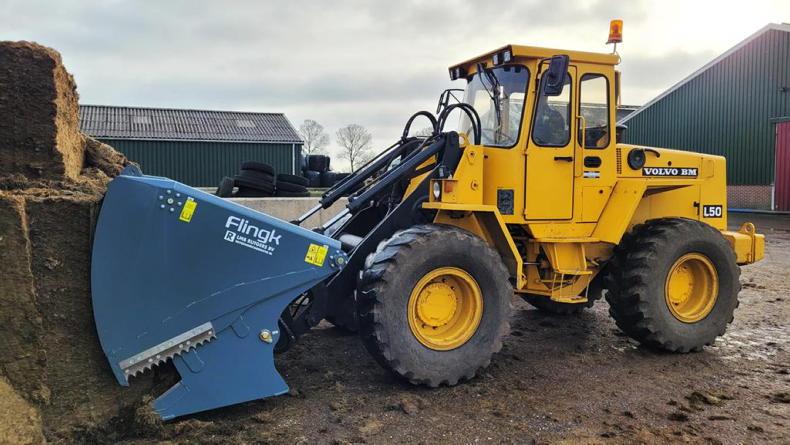 Dutch firm's clever silage grab designed to leave pit face 'like it was shaven' Dutch firm's clever silage grab designed to leave pit face 'like it was shaven'