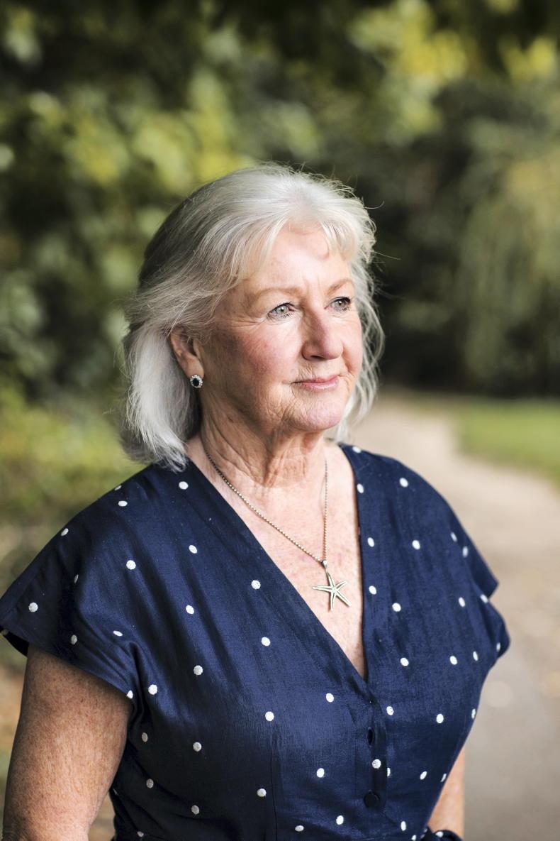 Úna Crawford O'Brien admits 'I couldn't cope' while caring for Bryan Murray Úna Crawford O'Brien admits 'I couldn't cope' while caring for Bryan Murray