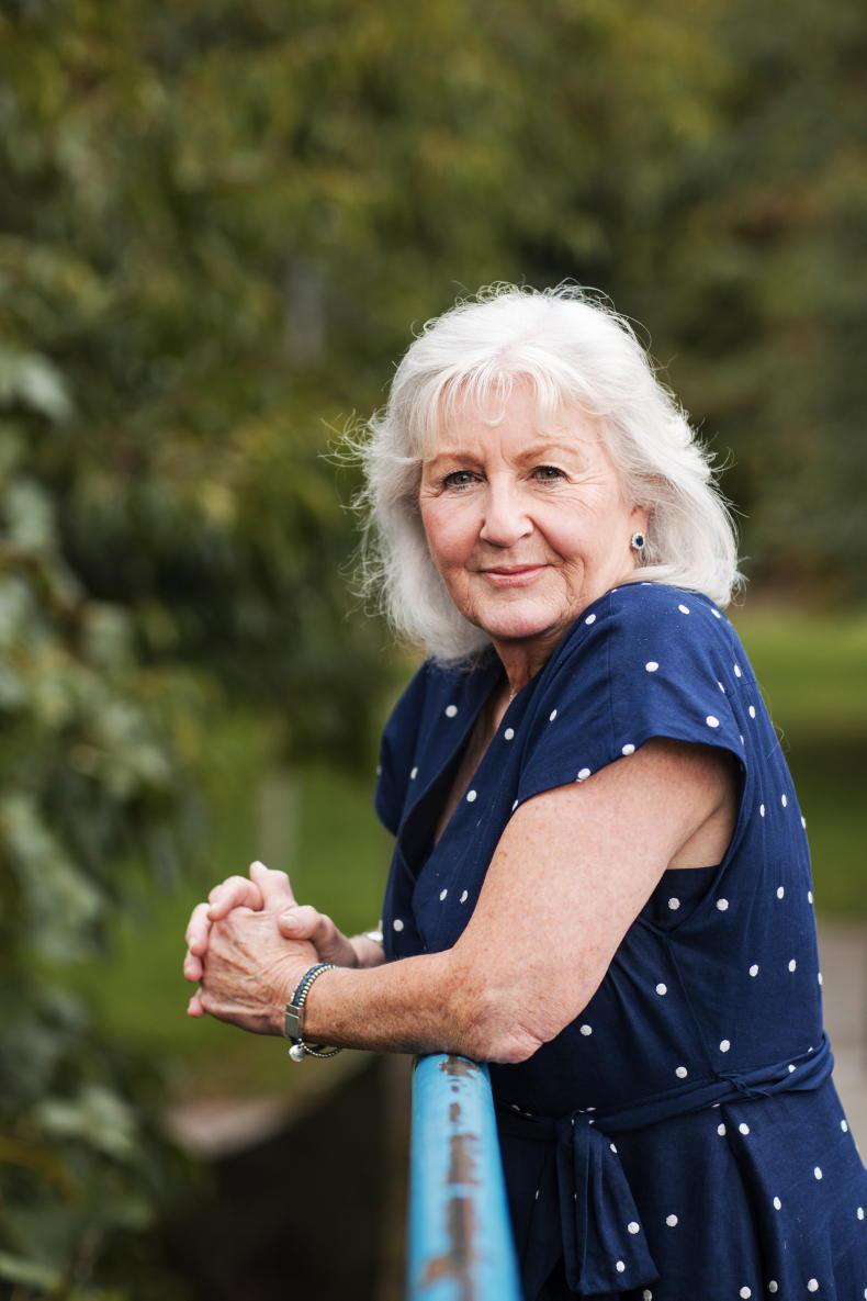 Úna Crawford O'Brien admits 'I couldn't cope' while caring for Bryan Murray Úna Crawford O'Brien admits 'I couldn't cope' while caring for Bryan Murray
